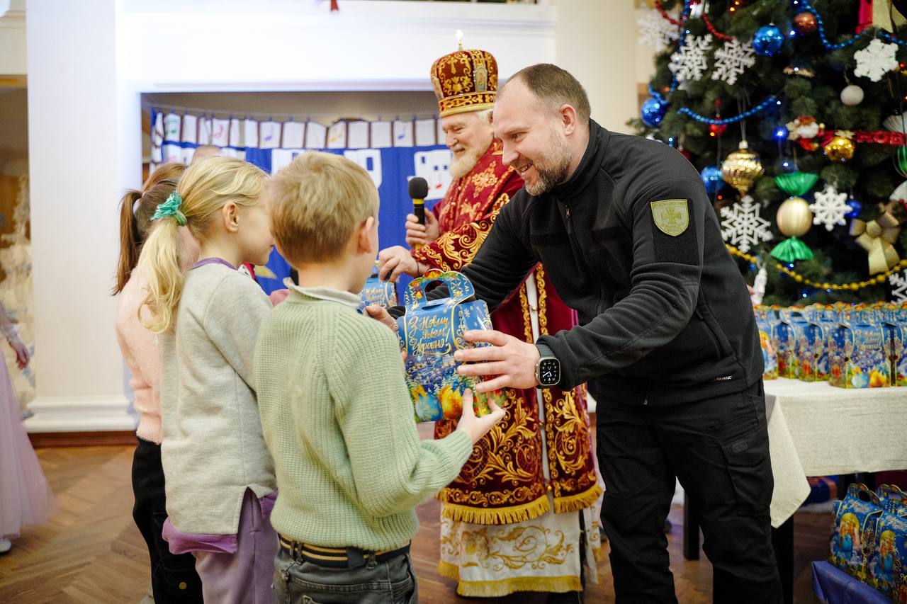Філіп Пронін привітав дітей із новорічними святами